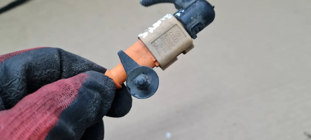 фото №10, A6 c7 4g lift штекер колодка подушки безопасности двигателя 8k0973702g a7 4g