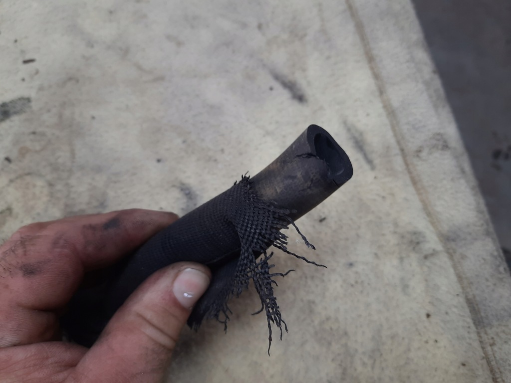 фото №4, Clio v 1.5dci шланг дроти wody