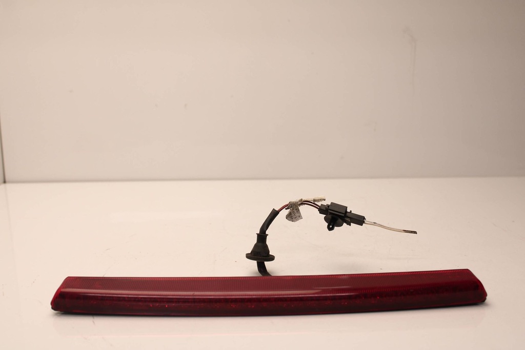 фото №1, Volkswagen vw scirocco 2008r- лампа третий свет стоп стоп-сигнал