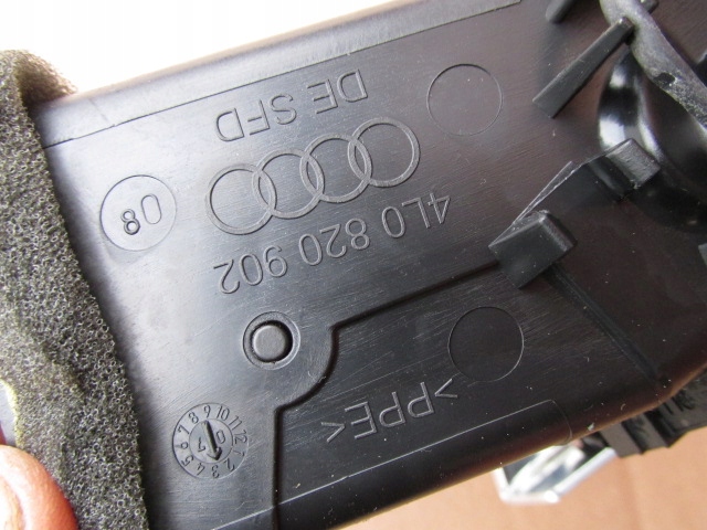 фото №5, Audi q7 4l 2007r решётка обдув правая с консоли 4l0820902