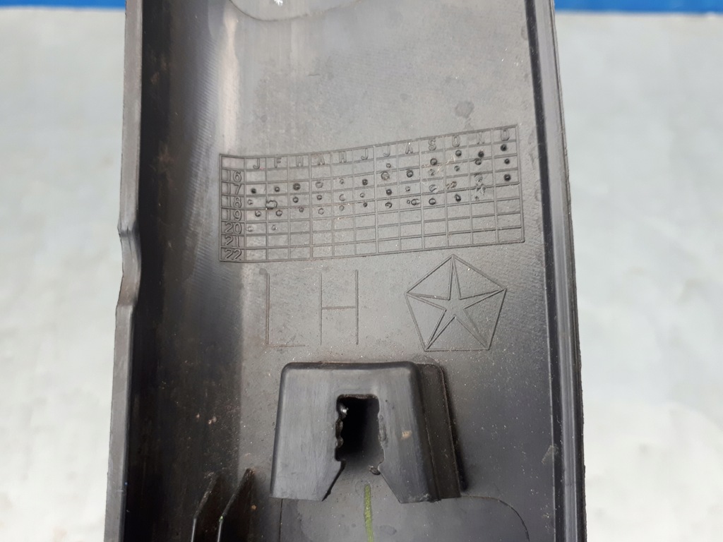 фото №10, Jeep compass 2017- 17- молдинг ліва na крила передній