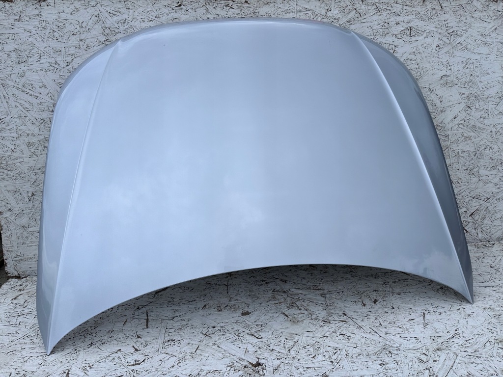 Купити A4 8k капот перед срібляста lx7w