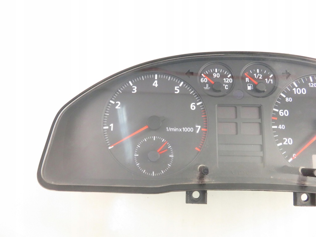 Купить Счетчик audi a4 b5 1.6 8v 8d0919033c