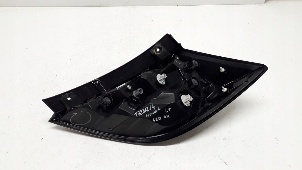 фото №11, Honda civic 10 x hb 15- лампа левая задняя led