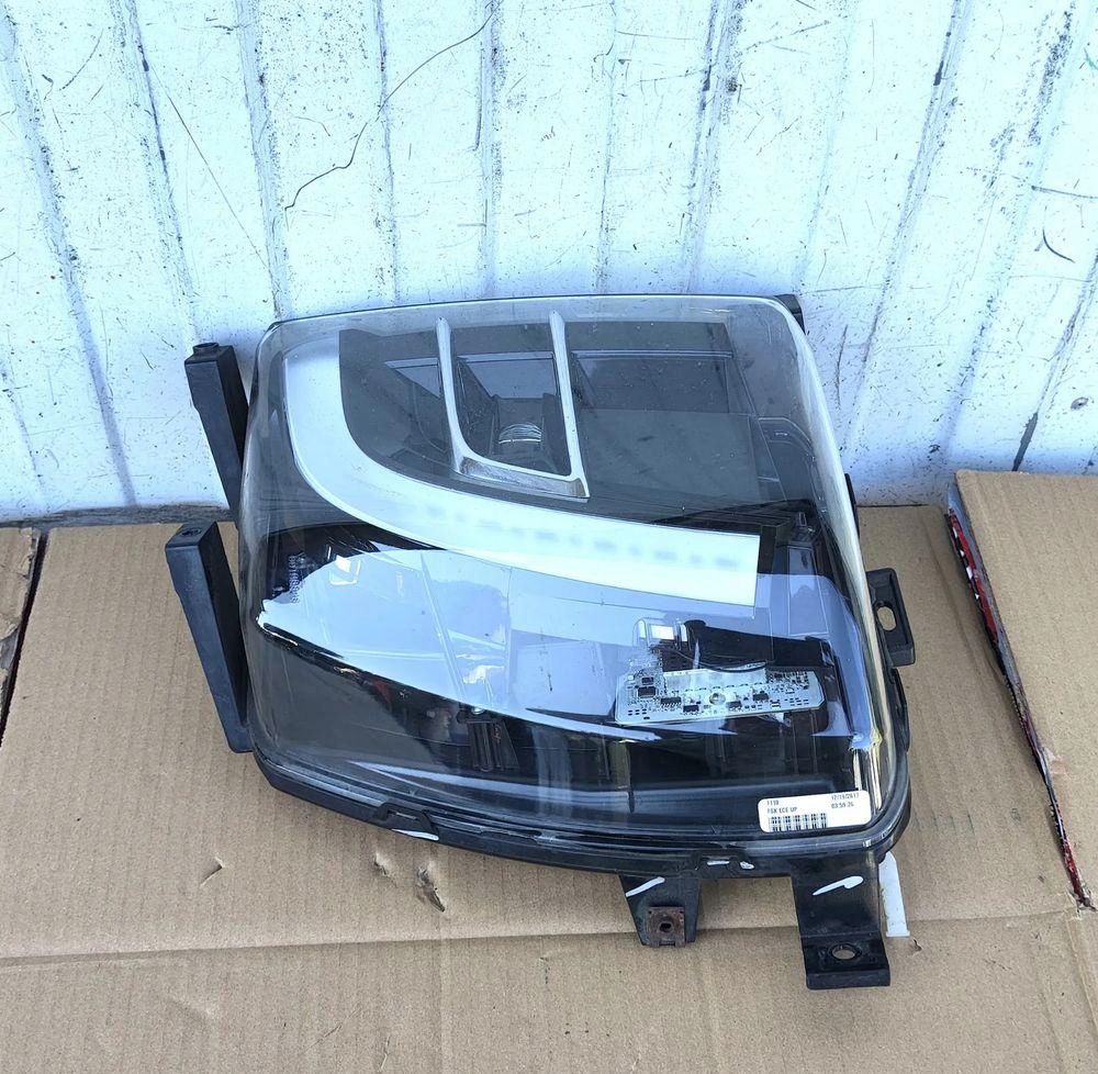 Tesla model x drl led фара ліва Ціна