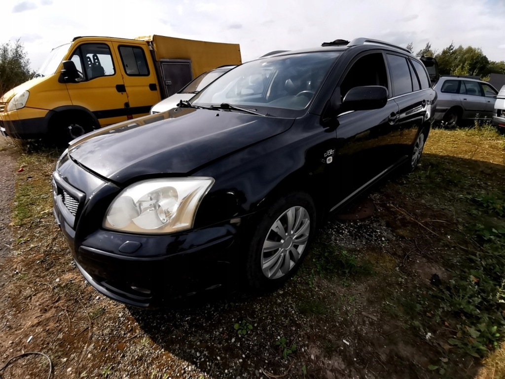 Toyota avensis коробка предохранителей 2005 2.2l 82641ca818f 82641-ca818-f, Киев