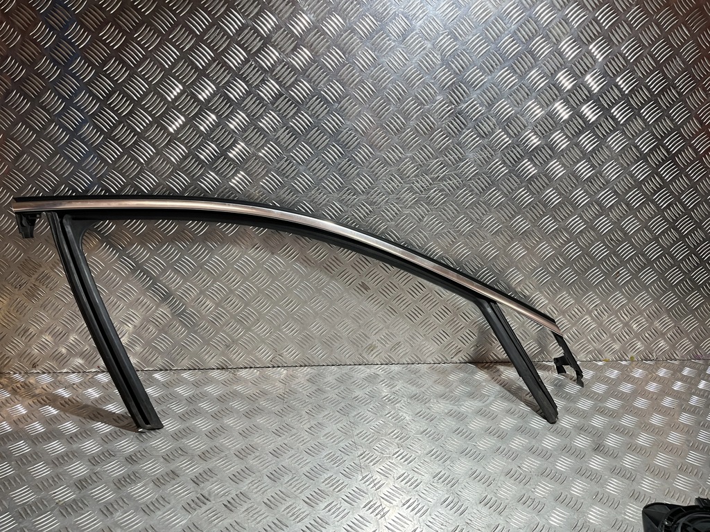 фото №1, Молдинг рамка стекло дверь правый перед хром opel grandland x 17-