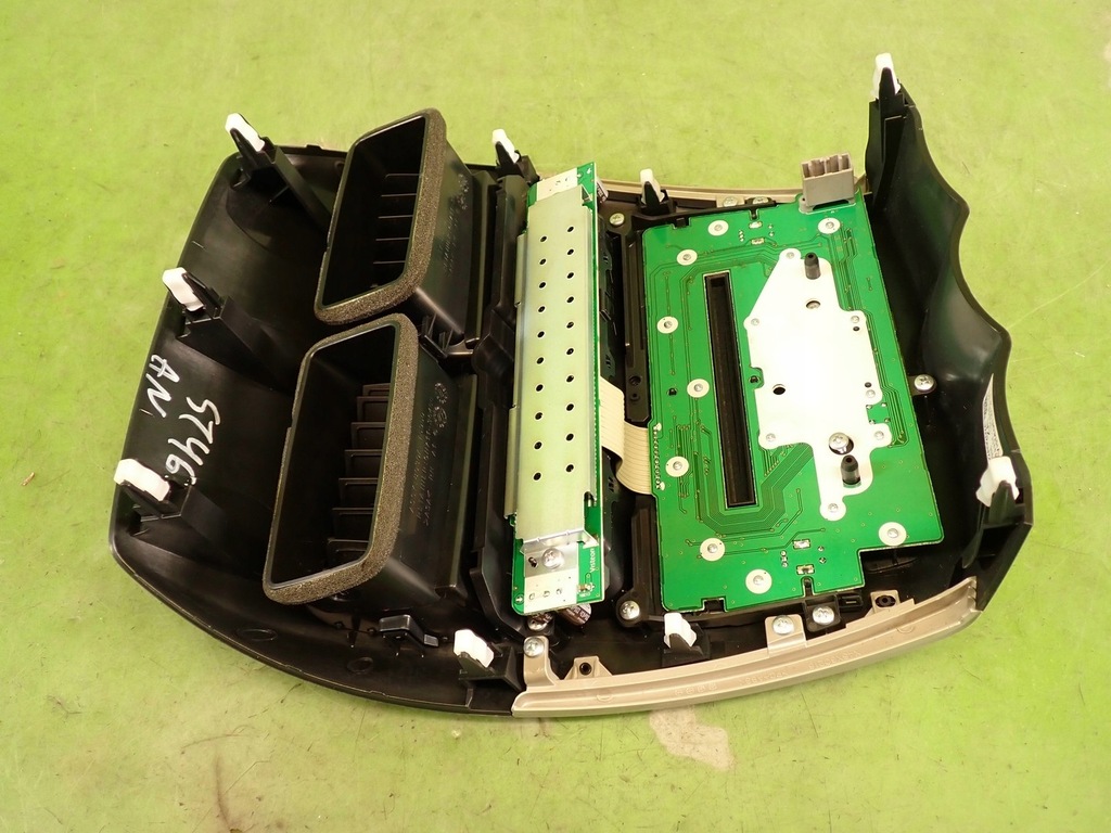 фото №8, Панель радио mitsubishi asx i 10r 8002a920xa 8030a-15950