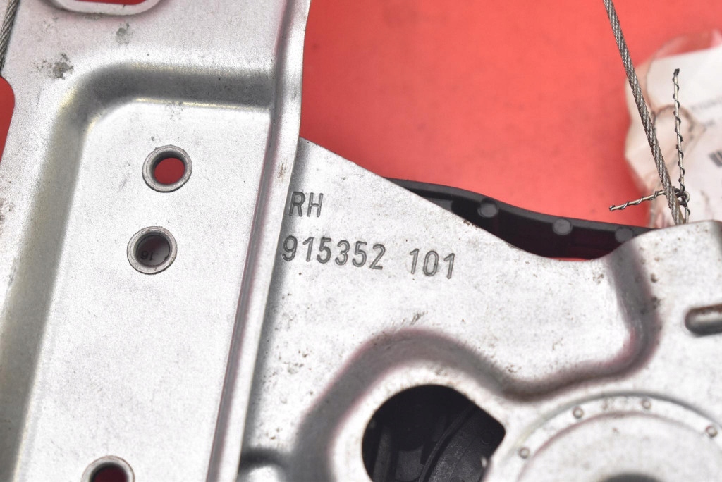 фото №9, Подъемник стекло правый задняя 13260142 opel zafira c 12-16