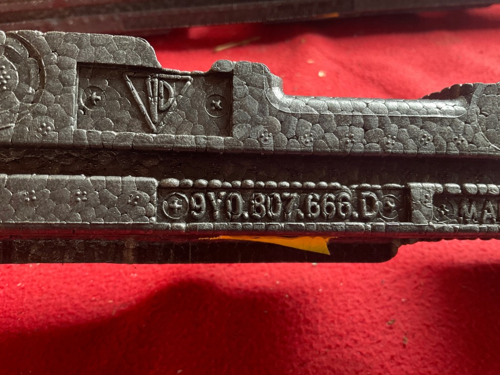 Porsche cayenne 9y пена абсорбер правый + левое  9y0807666d/9y0807665d Киев