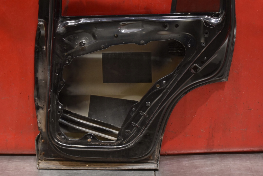 фото №15, Дверь правое задняя задние чёрные vw tiguan 1 i 5n 07-16