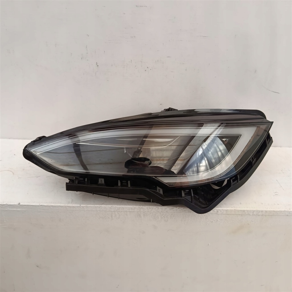 фото №1, Лампа левая перед tesla s plaid full led 1563713-00-d