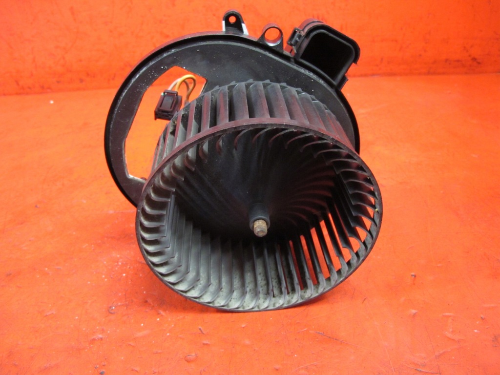 фото №1, Bmw 1 f20 f21 f30 повітродувка обдув вентилятор eu