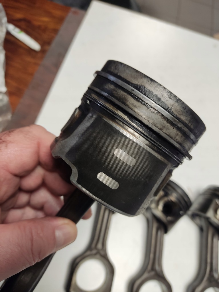 Поршень шатун 1.6 ehdi peugeot citroen ford 1607373680 1628566280 в Україні