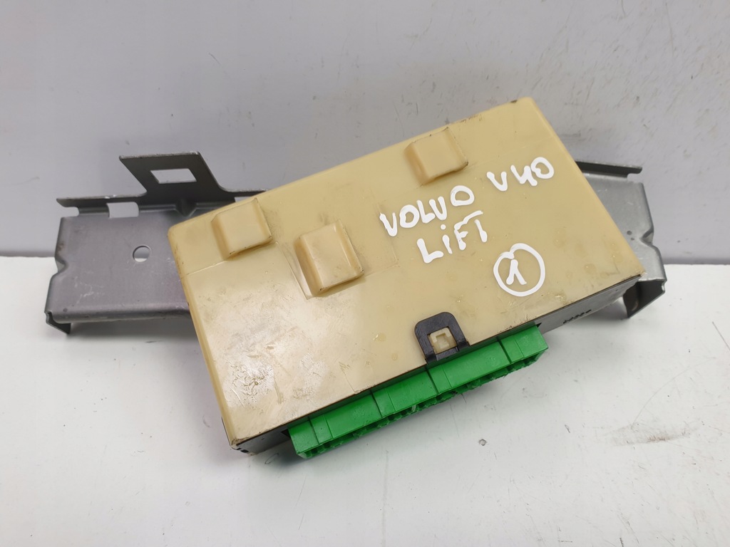 фото №1, Volvo s40 v40 i модуль замка центрального 30630080