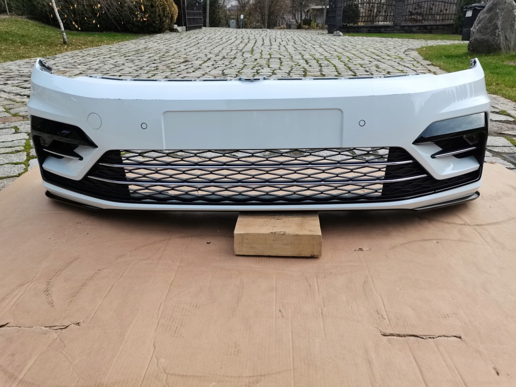 фото №1, Vw touran 5ta r-line бампер перед lc9a новый