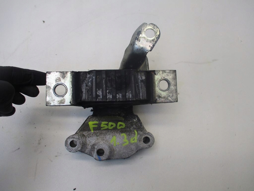 фото №5, Кронштейн подушка двигуна fiat 500 1.3 d