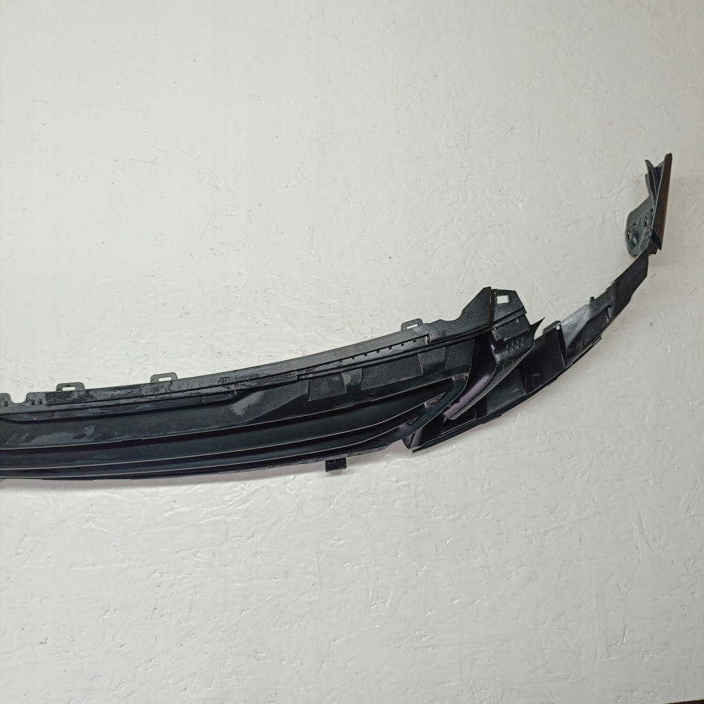 Peugeot 308 2 2 t9 2013-2017 решётка  решётка радиатора бампера передний aa36127066 Недорого