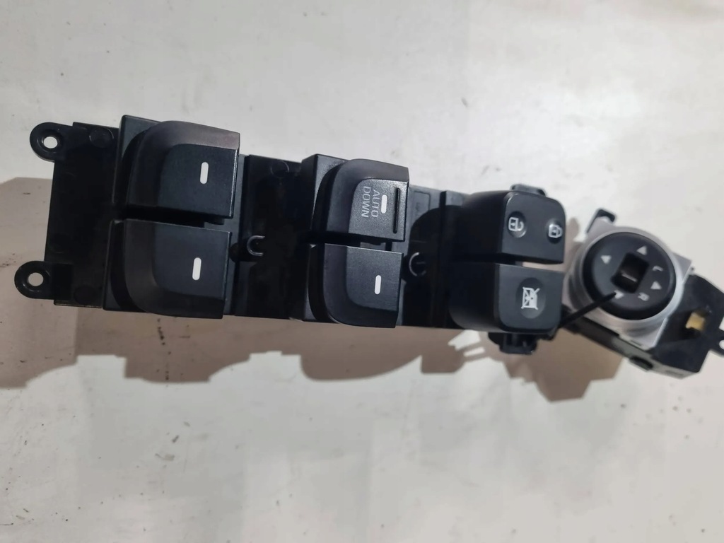 фото №1, Hyundai i10 ii переключатель окон левый przódeuropa 14 r