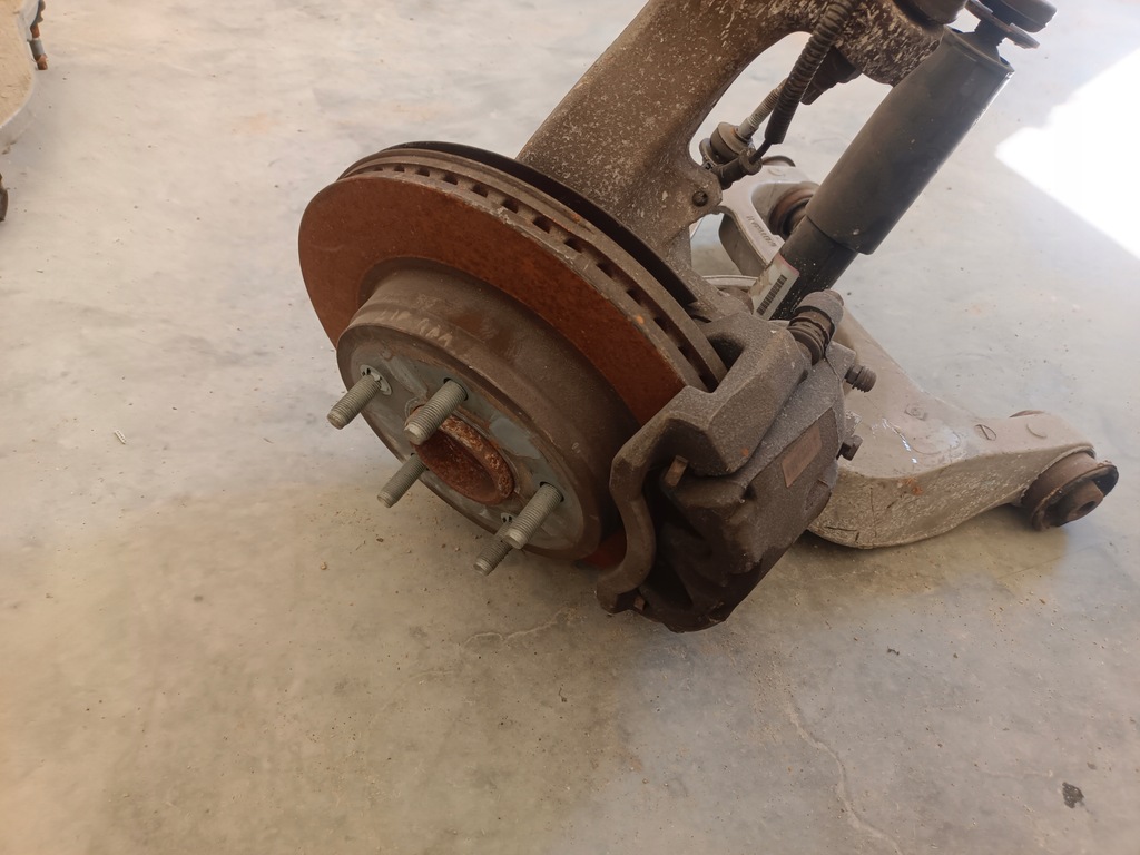 фото №12, Ram 09- правый левый перед поворотный кулак амортизатор 4x2