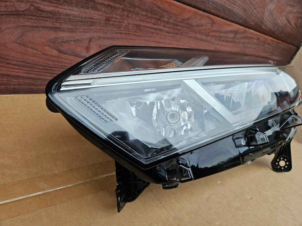 фото №9, Левая лампа перед dacia logan sandero jogger iii 3 260607161r europa идеальное состояние