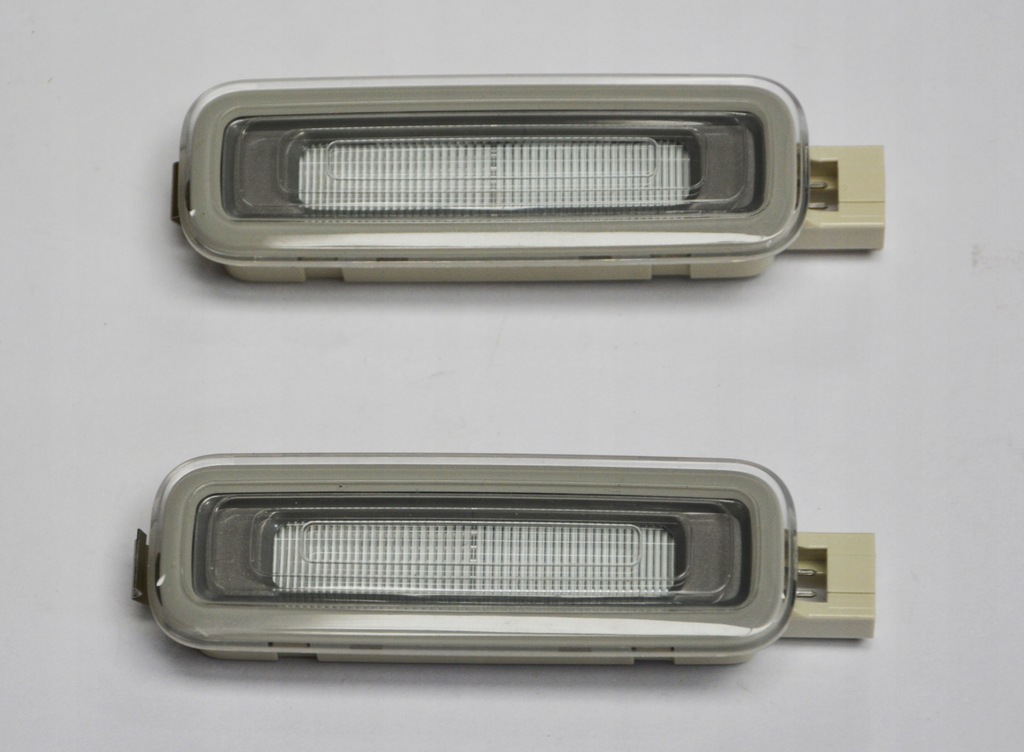 фото №1, 4m0947105 audi q7 a8 d5 4n лампа салона led
