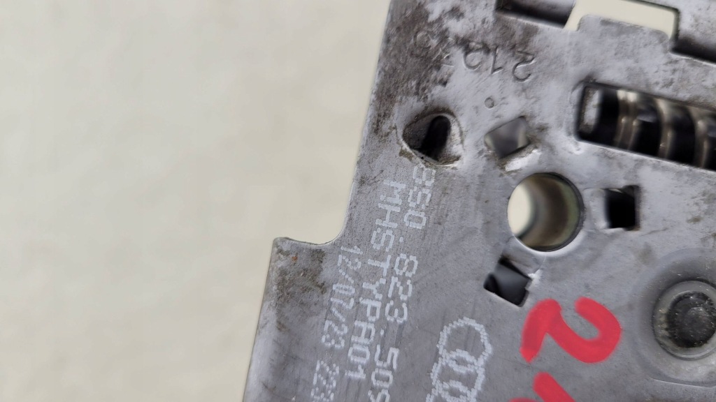 фото №7, Audi tt 8s засов замок капот 8s0823509c