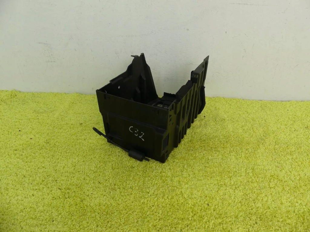 фото №1, Корпус основание аккумулятор evoque 2 ii 18- l551 оригинал