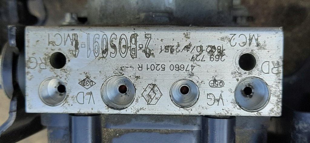 фото №8, Насос abs блок управления модуль lift dacia duster i 476605201r