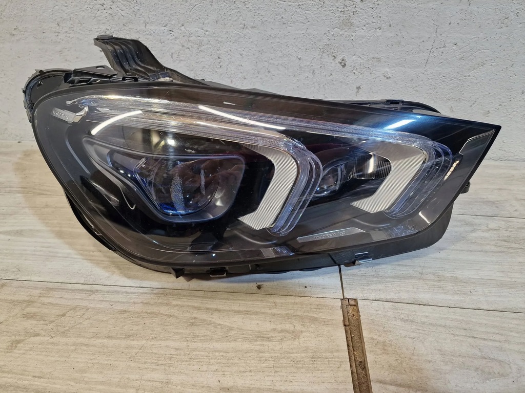 фото №1, Лампа права a1679061700 multibeam led mercedes gle w167