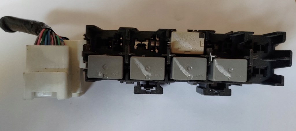 фото №1, Subaru forester 2.0 d sj iv 13-коробка предохранителей