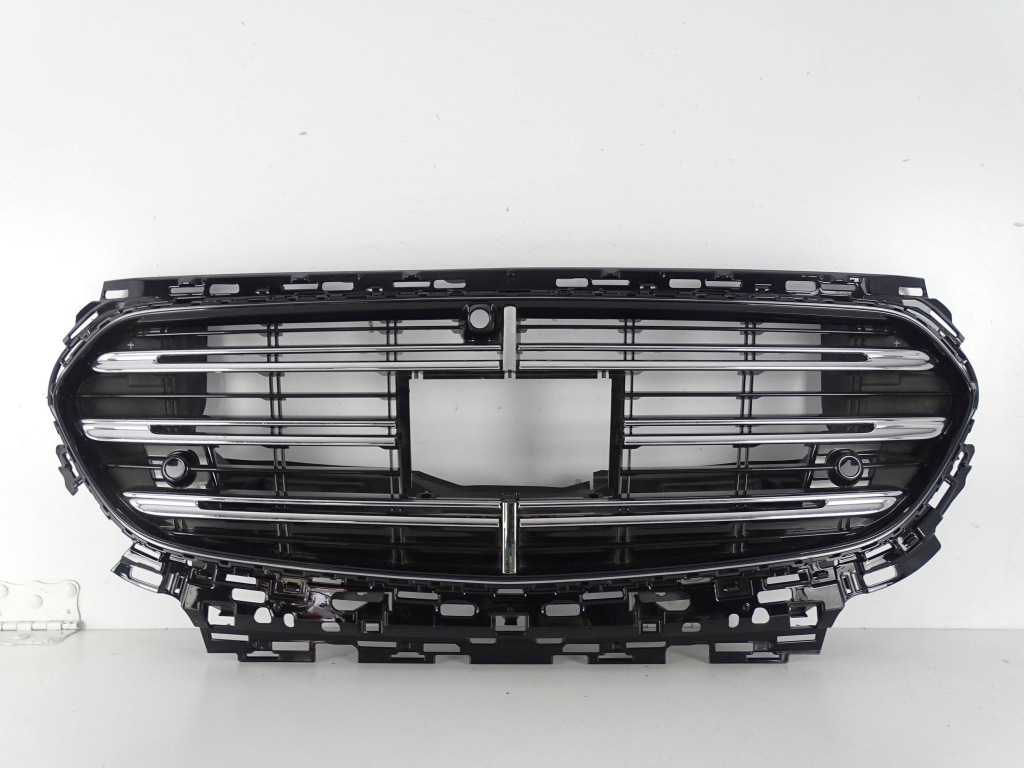 Купить Решетка  радиатора mercedes e-klasa 214 a214 w214 led
