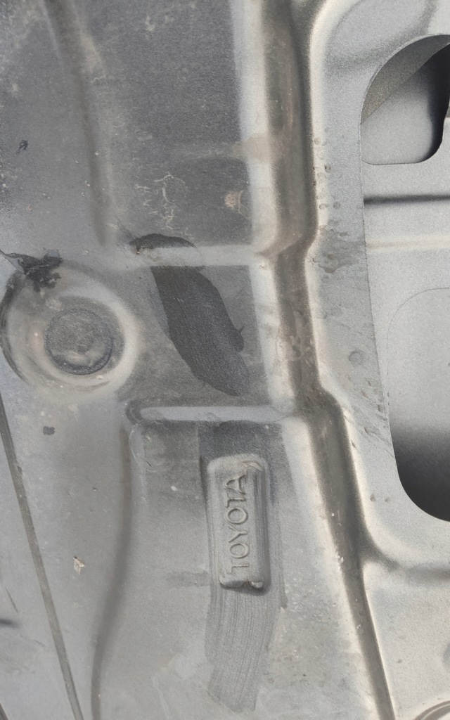 Капот крышка двигателя toyota corolla e15 седан kol. 1g3 2007-2012r. Киев