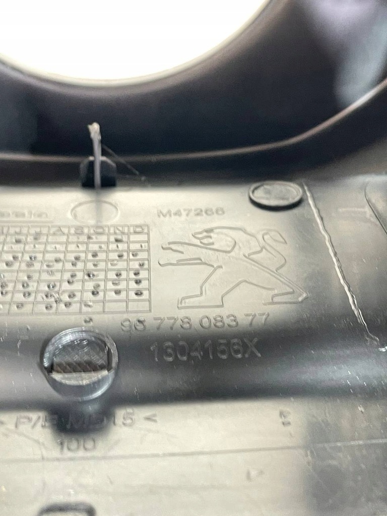 фото №10, Захист корпус замка запалювання колонки peugeot 308 t9 - 9677807477 9677808377