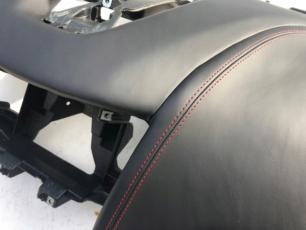 фото №7, Maserati levante czerwona nić приборная панель приборная панель консоль подушки безопасности ремни