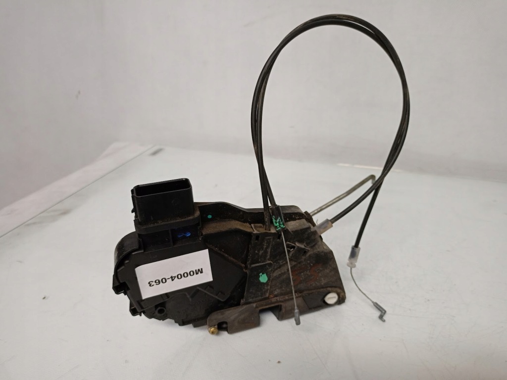 фото №4, Замок двері правий задній mazda 3 bk