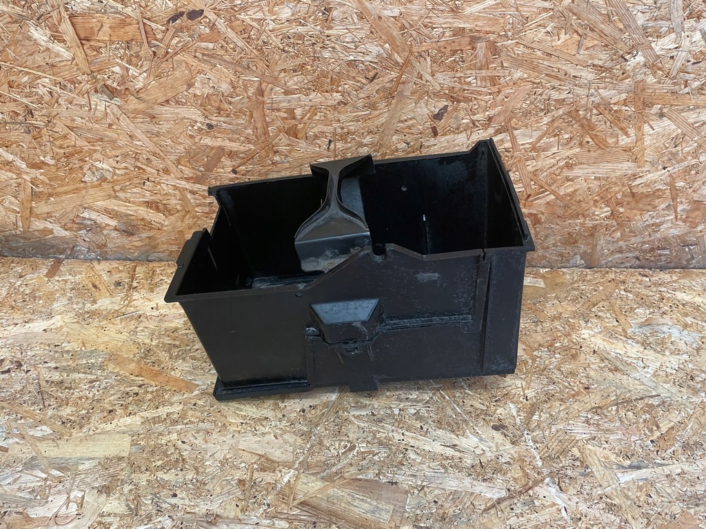 фото №1, Основание коробка аккумулятор kpl. volvo v50