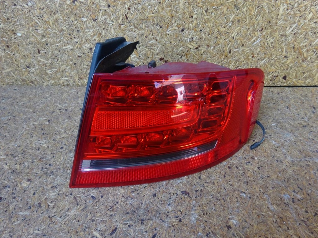 Купити Audi a4 b8 8k седан фара правий праві задній задня led 8k5945096b