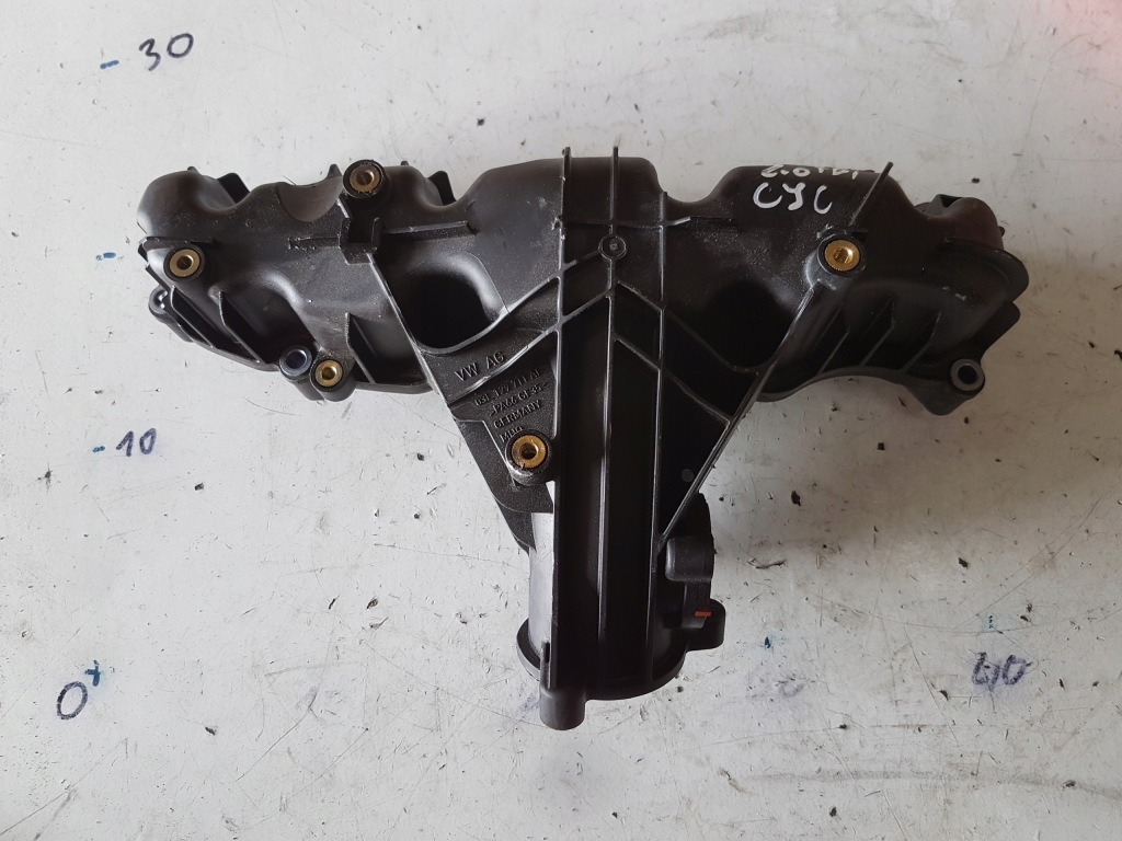 фото №1, Audi a4 b8 08-11r 2.0 tdi cjc коллектор всасывающий