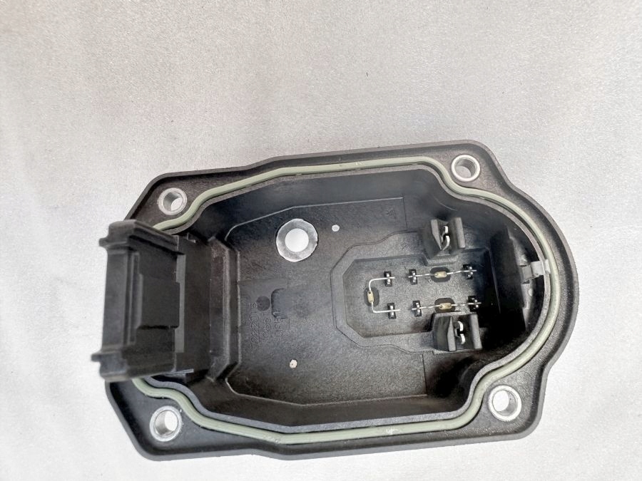 фото №2, Audi a5 a6 vw 3,0tdi трамблерна кришка клапана egr 059131503t оригінал