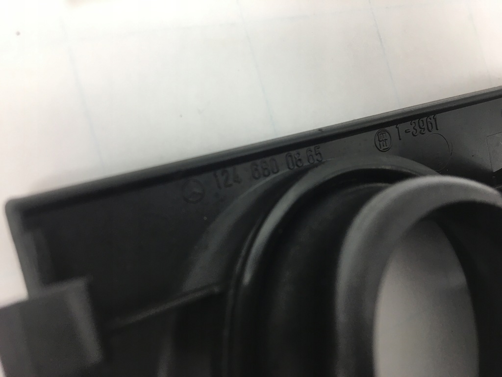 фото №13, Корпус защита wokoło замка зажигания mercedes w124 1246800065 1246800865