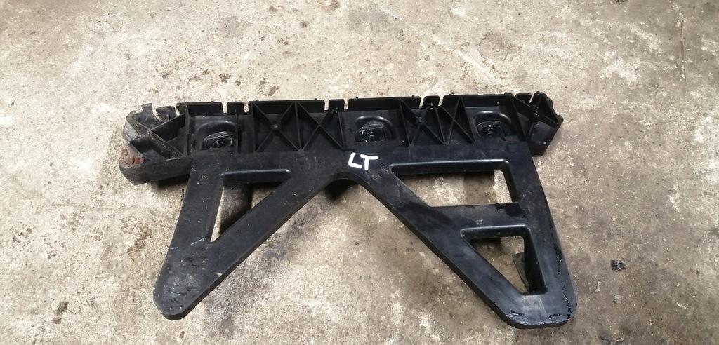 фото №1, Hyundai i30 iii напрямна бампера лівий задня