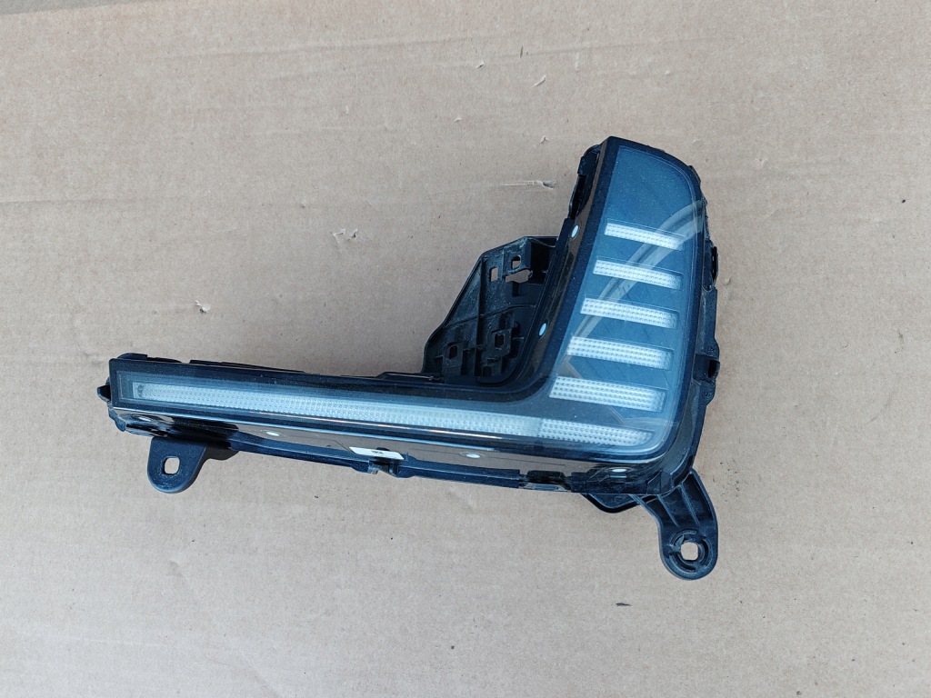 фото №1, Протитуманна фара led audi q7 e-tron 4m0941056 правий