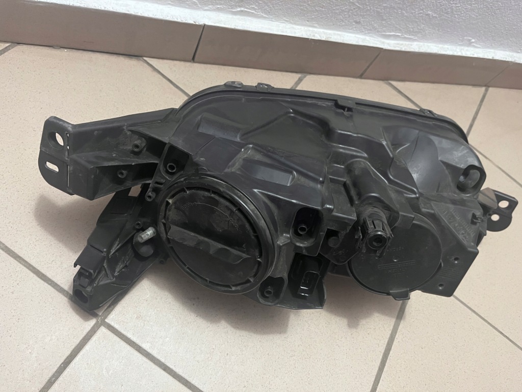 Фара передняя перед правый  citroen c4 c-4 picasso 2 2 рестайлинг Недорого