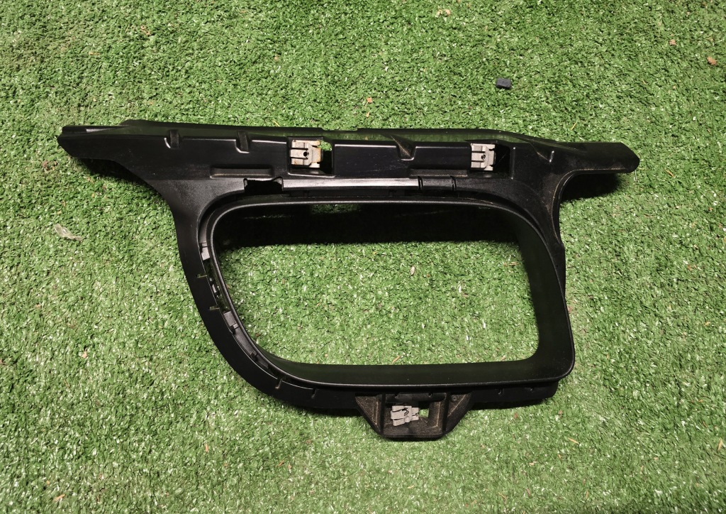 фото №1, Захист рамка решітка вихлоп права задня porsche 911 992