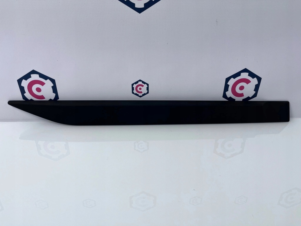 фото №1, Молдинг дверь правая задняя subaru forester