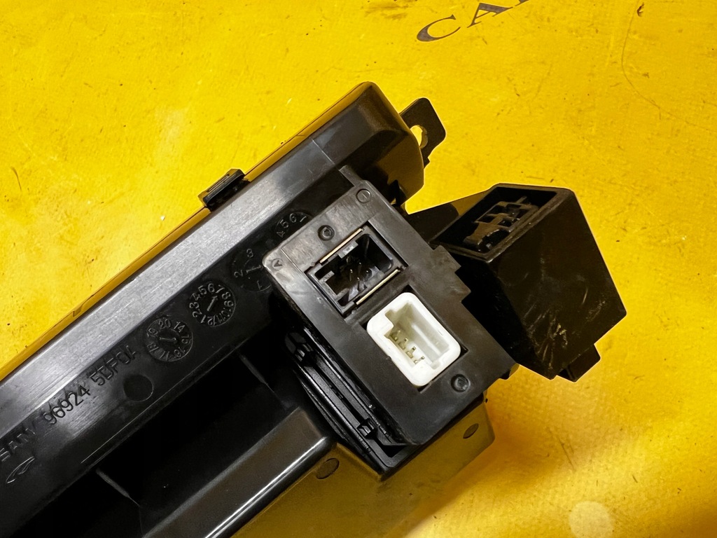 фото №7, Пепельница бардачок полка туннель infiniti q30