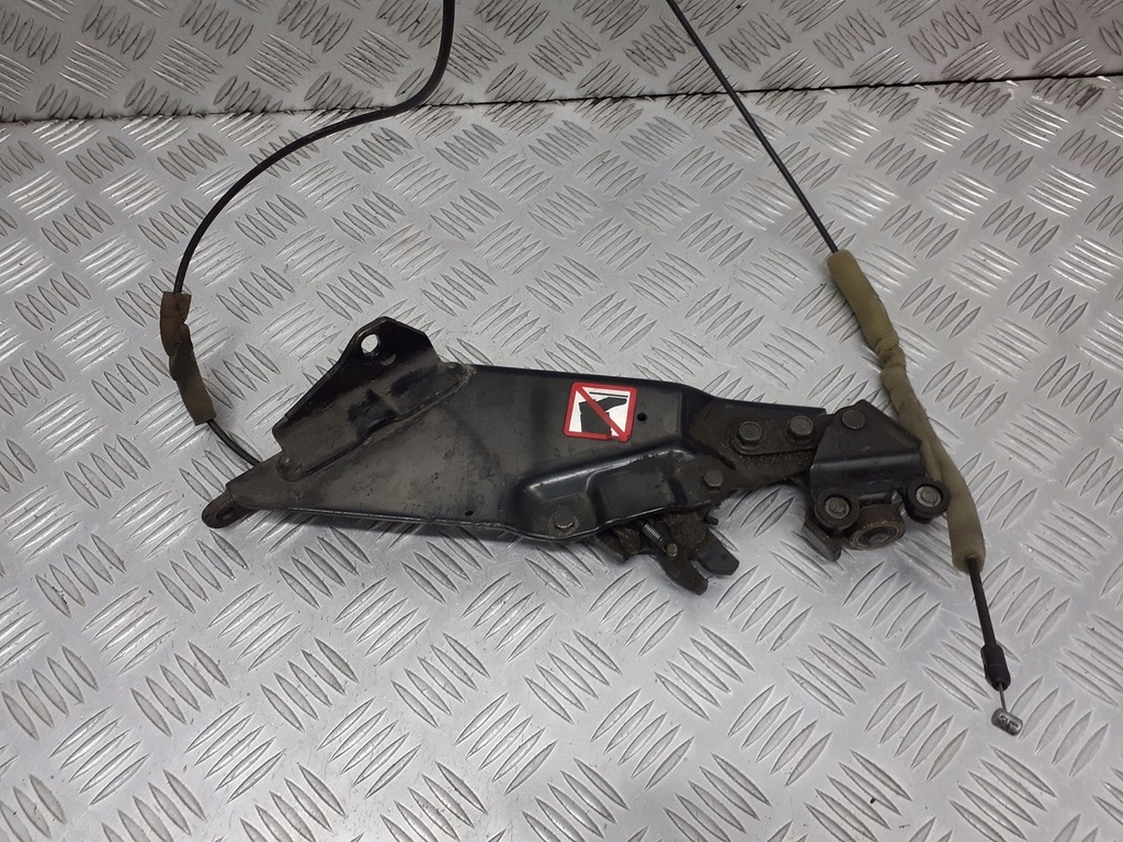 фото №1, Ролик дверь левых раздвижных нижняя mazda 5