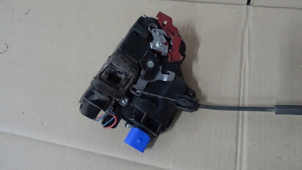 фото №4, Roomster замок дверь левый перед 8 pin