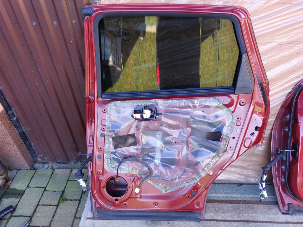 фото №16, Дверь правое перед задняя nissan qashqai j10 +2 красные naj 10r